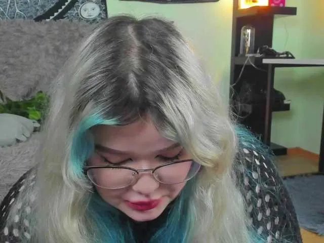 Freechat -CandyM1lky- on BongaCams