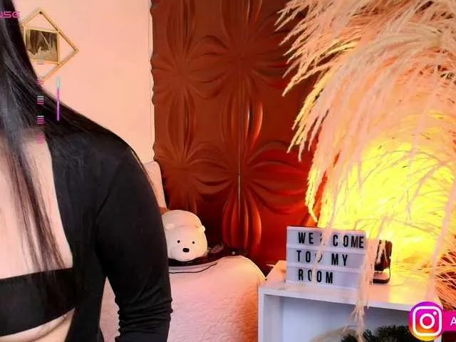 Offline Aliceowenn on BongaCams