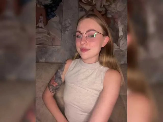 Freechat AlisaClark on BongaCams