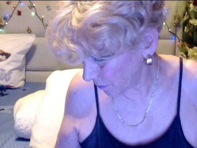 Offline ANGELGRANNY on BongaCams