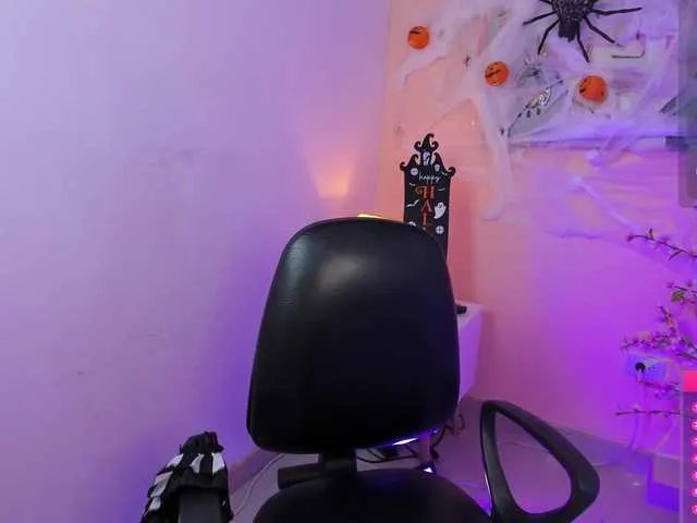 Offline Angelvicky on BongaCams