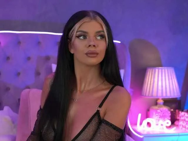 Offline AriellSweety on BongaCams