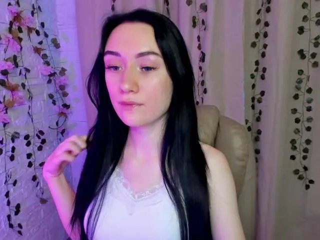 Offline ArinaMeow19 on BongaCams