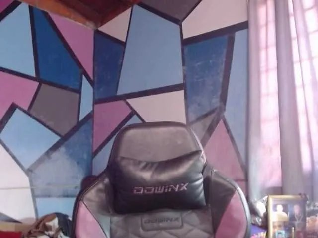 Offline beautifulchubbyqueen on BongaCams