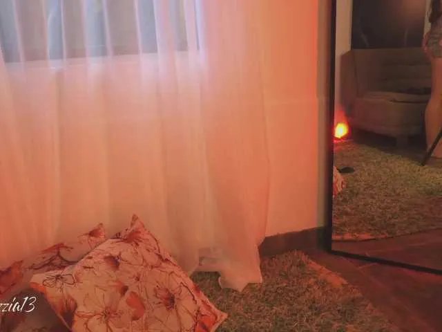 Freechat Bellapazzia on BongaCams