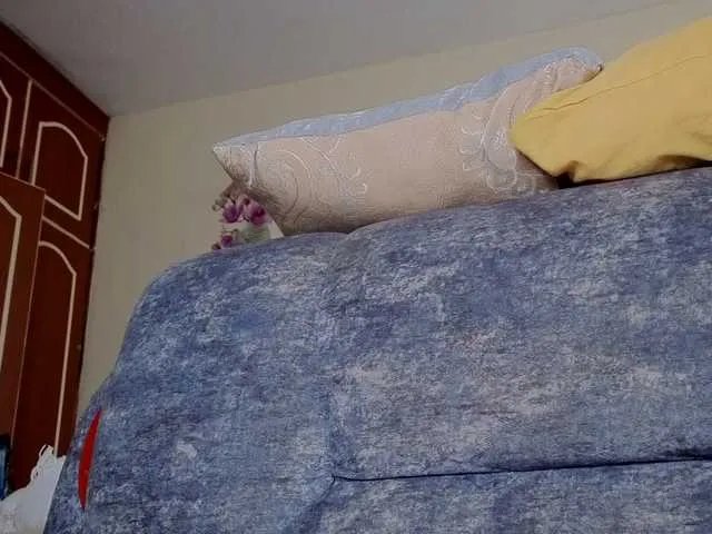 Offline bigzonroe24 on BongaCams