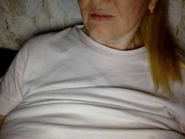 Offline BlondyVio on BongaCams