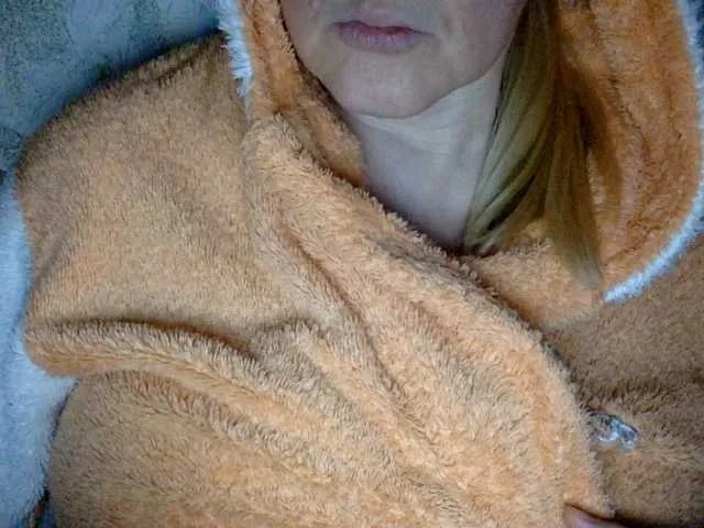 Offline BlondyVio on BongaCams