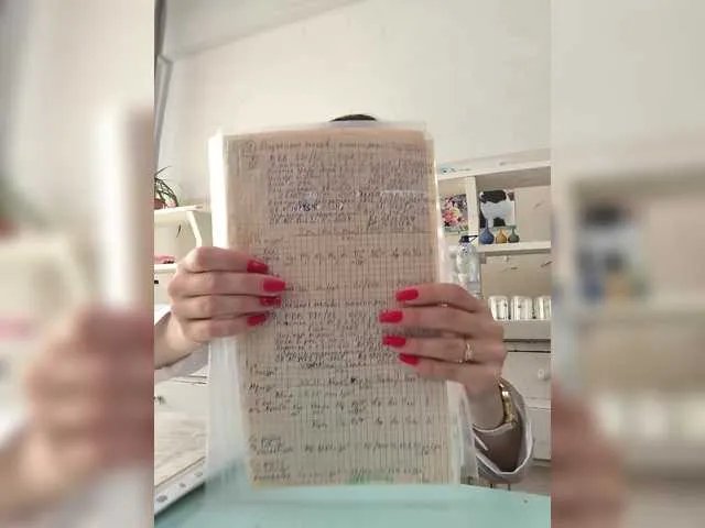 Offline caroliiine on BongaCams