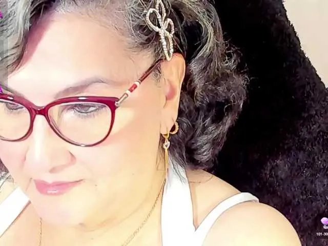 Offline cataleya-mom on BongaCams