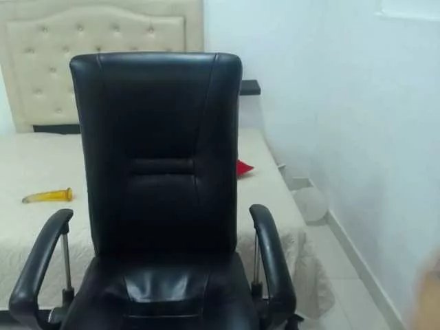 Freechat Charlotte-xoxo on BongaCams