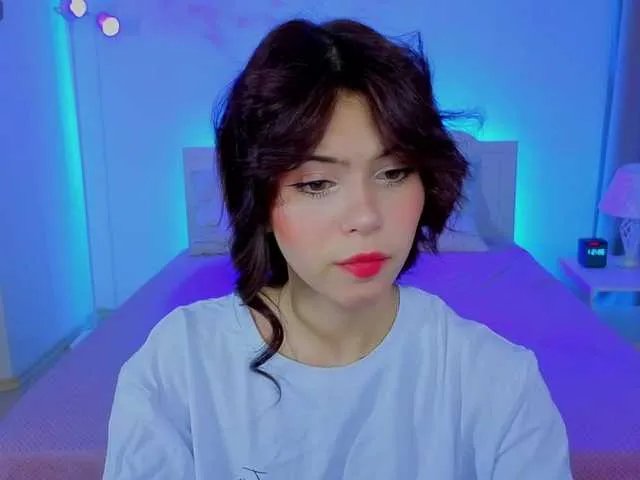 Offline CoralineJones on BongaCams