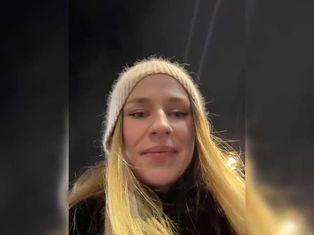 Offline elegantbabe on BongaCams