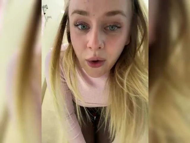 Offline elegantbabe on BongaCams