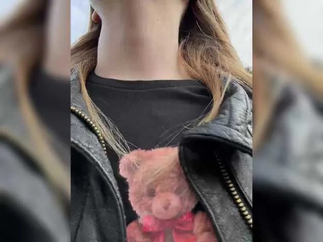 Offline elegantbabe on BongaCams