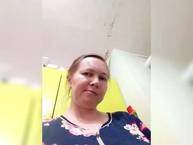 Freechat Elena565-1 on BongaCams