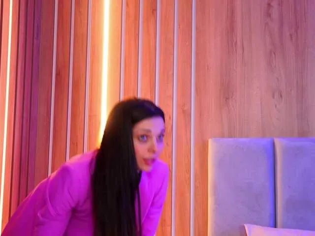 Freechat EllyLynn on BongaCams