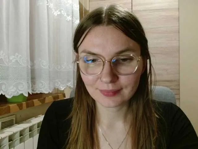 Ellyxcute on BongaCams 