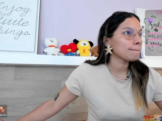 EmmaSanchez1 model from BongaCams