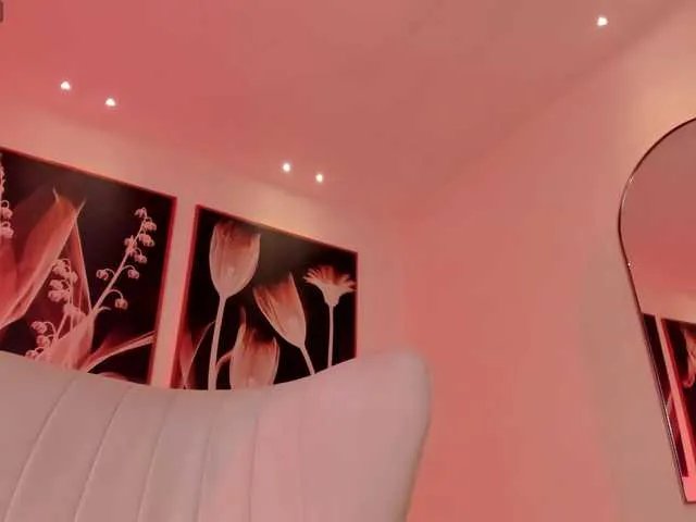 Offline FernandaX1 on BongaCams