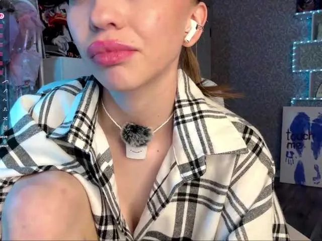 Offline GinetteFajen on BongaCams