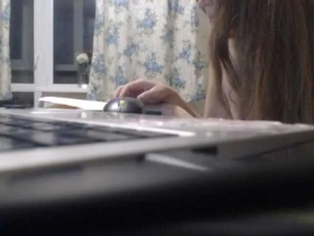 Offline GLAMYR252 on BongaCams