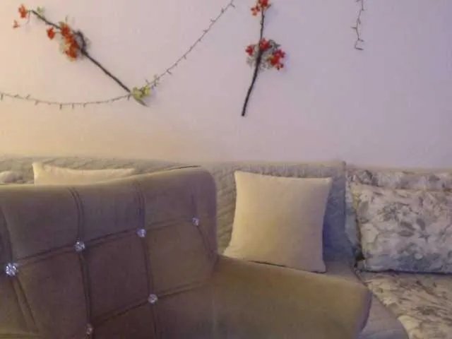 Offline goodSnowQueen on BongaCams