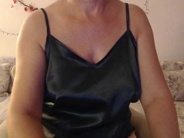 Offline goodSnowQueen on BongaCams