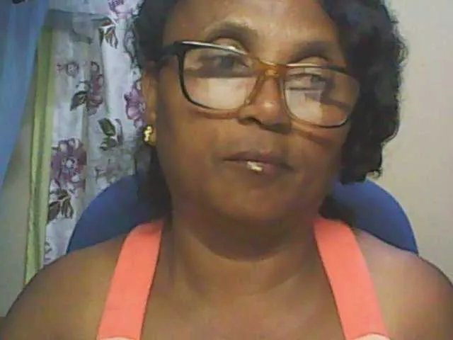 Offline hotmomsexy on BongaCams