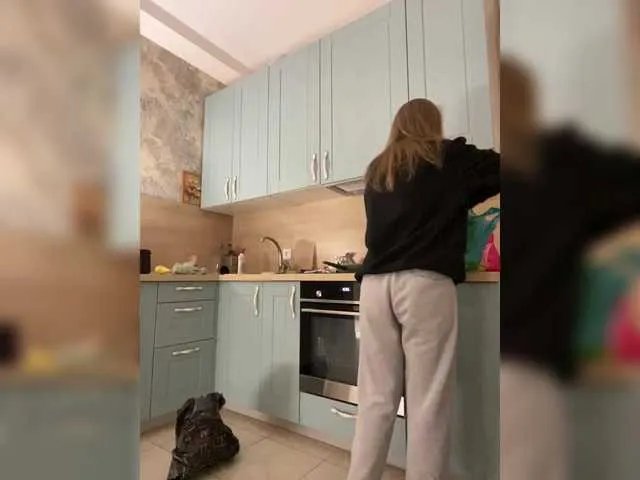 Incredible123 on BongaCams