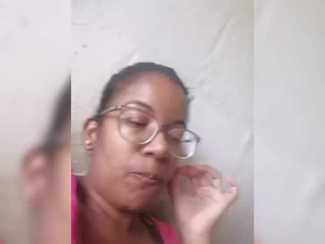 Offline IndianBeaut on BongaCams