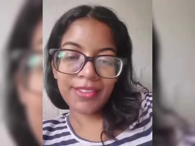 Offline IndianBeaut on BongaCams