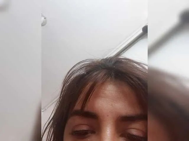 Offline Irene-andrade on BongaCams