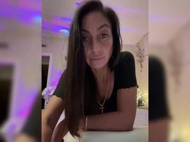 Offline IrinkaGata on BongaCams