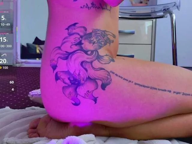 Offline IvorySwan on BongaCams