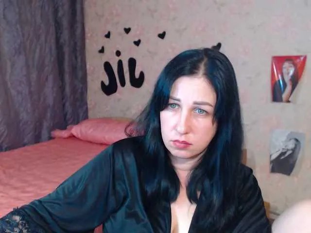 Offline JillStevens on BongaCams