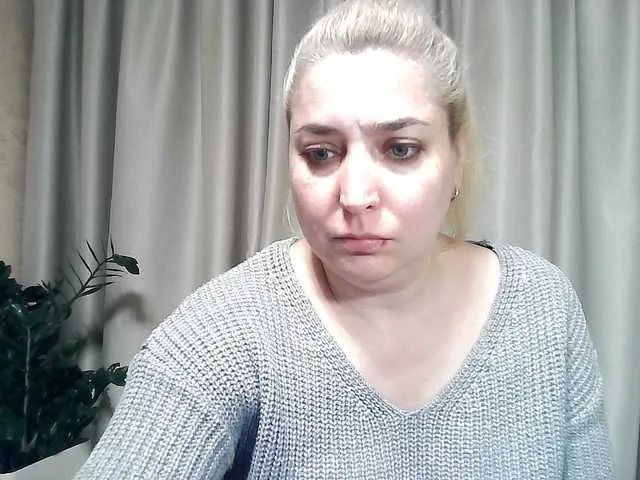 Offline KickaIricka on BongaCams