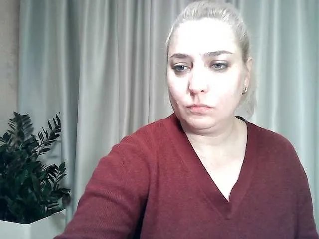 Offline KickaIricka on BongaCams