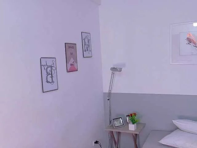 Offline kinkyandsavage on BongaCams