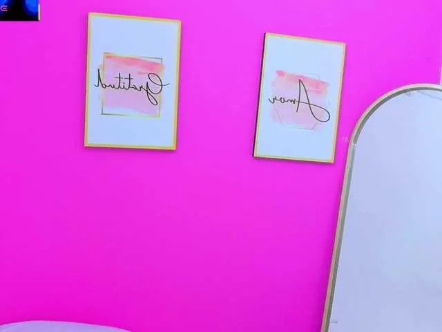 Offline kinkyandsavage on BongaCams