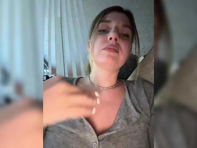 Offline KotiMrrr on BongaCams