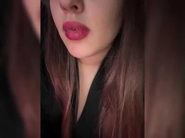 Offline L0lly-D0lly on BongaCams