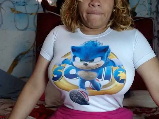 Offline Latin-caliente on BongaCams