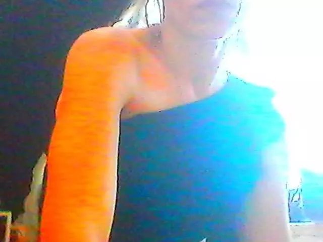 Offline Laurien on BongaCams