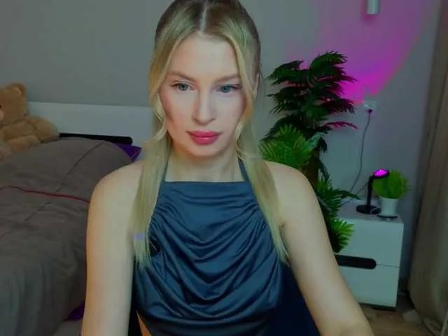 Offline LegallyBlondea on BongaCams