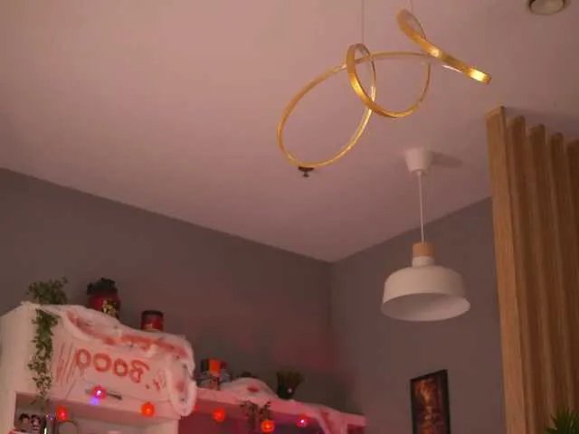 Offline LeyaMeyers on BongaCams