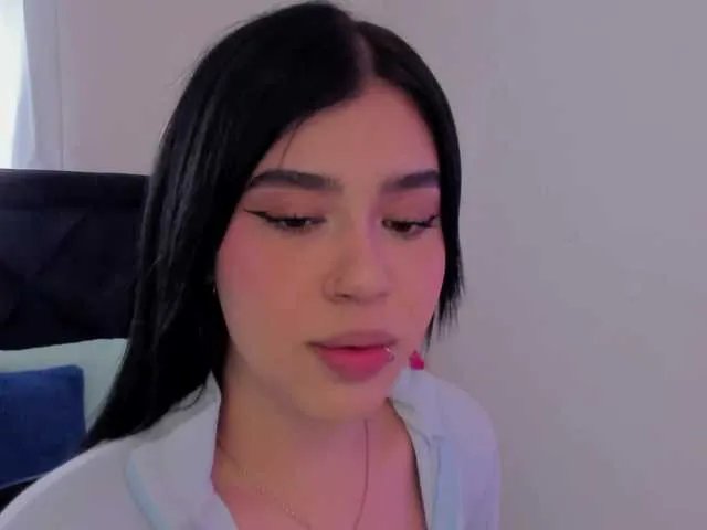 Lily-Woodz on BongaCams