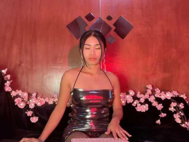 Offline LilyJelly on BongaCams