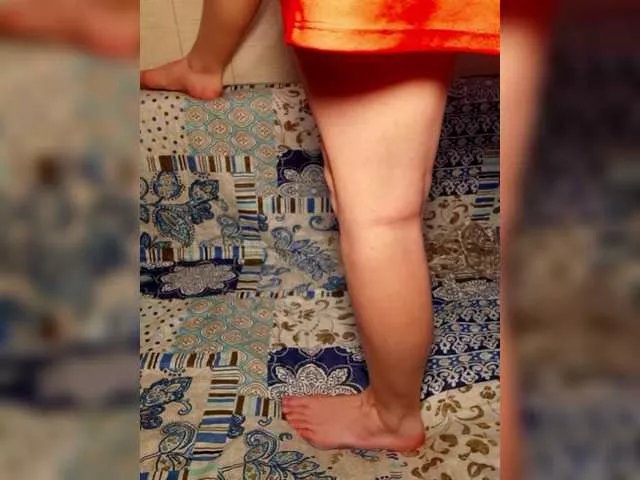 little-pussy3 on BongaCams