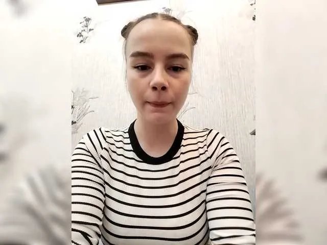 Offline Lona-S on BongaCams